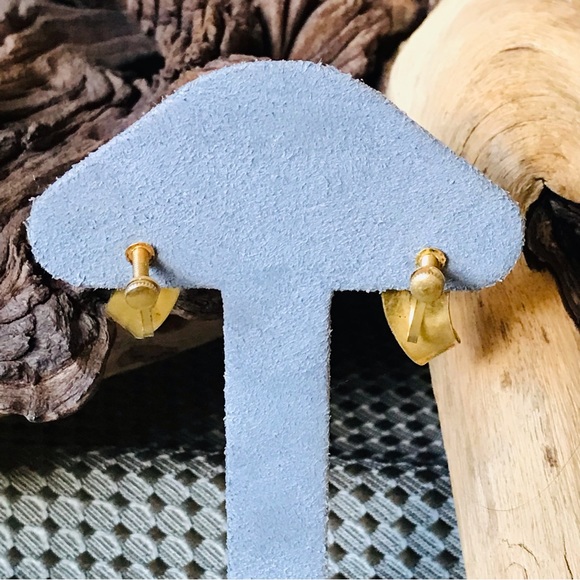 Vintage MCM Costume Gold Tone Geometric Shape Screw Back 1” Earrings - Picture 6 of 12